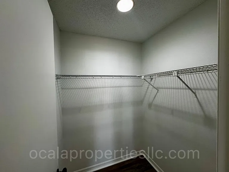 3380 NE 44th Pl — Photo 17