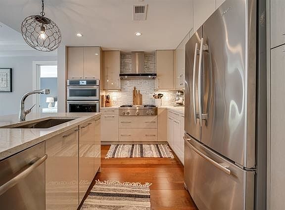 2nd image of 100 Eton Row #204