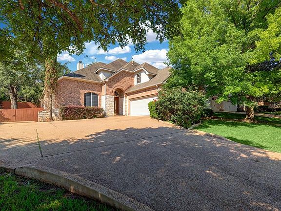 3rd image of 11909 Portofino Dr