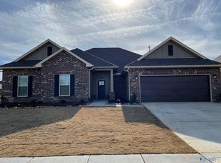 208 Grouser Dr, New Market, AL 35761