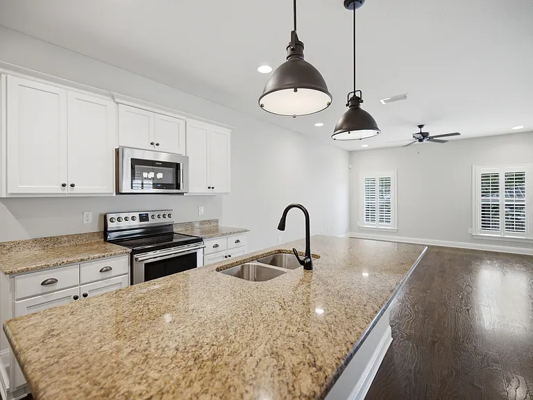 1874 Edge Ave — Photo 10