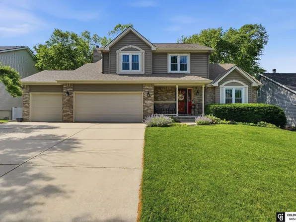 4421 Neumann Ln, Lincoln, NE 68516