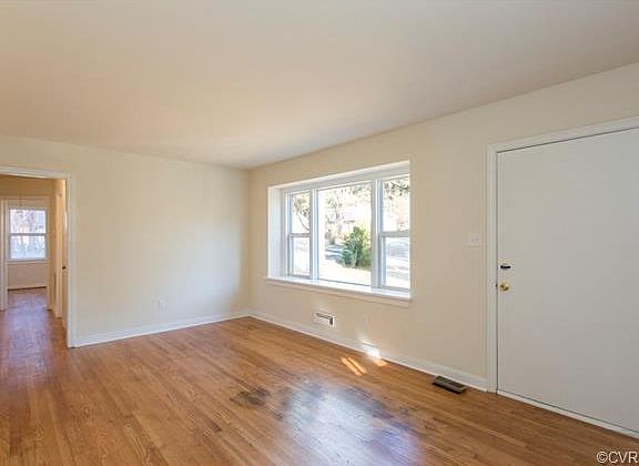 3rd image of 1204 Blue Jay Ln