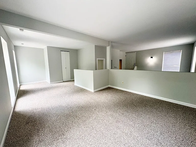 1949-1953 Lynch — Photo 10