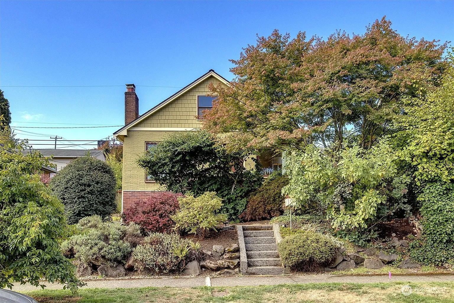5051 40th Avenue SW photo 1