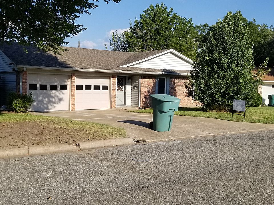 1st image of 721 Holiday Dr