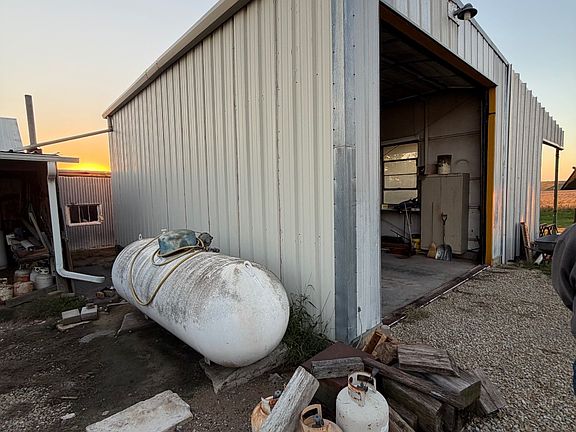 5th image of 740 N 230th Rd
