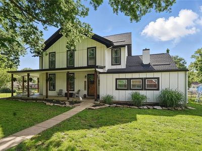906 E Piankishaw St, Paola, KS, 66071