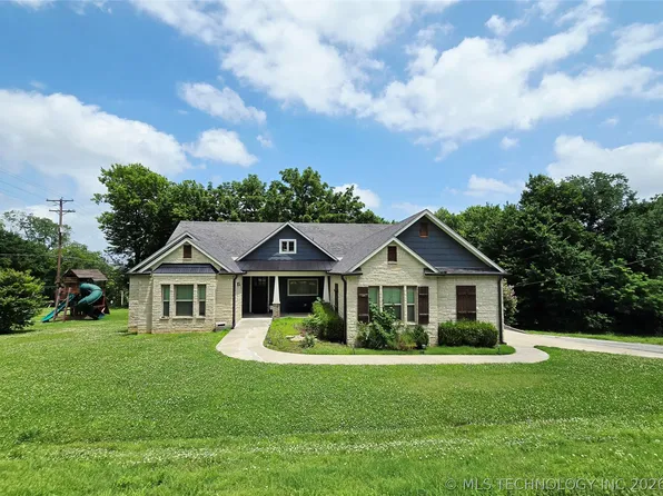 1715 W Blue Starr Dr, Claremore, OK 74017