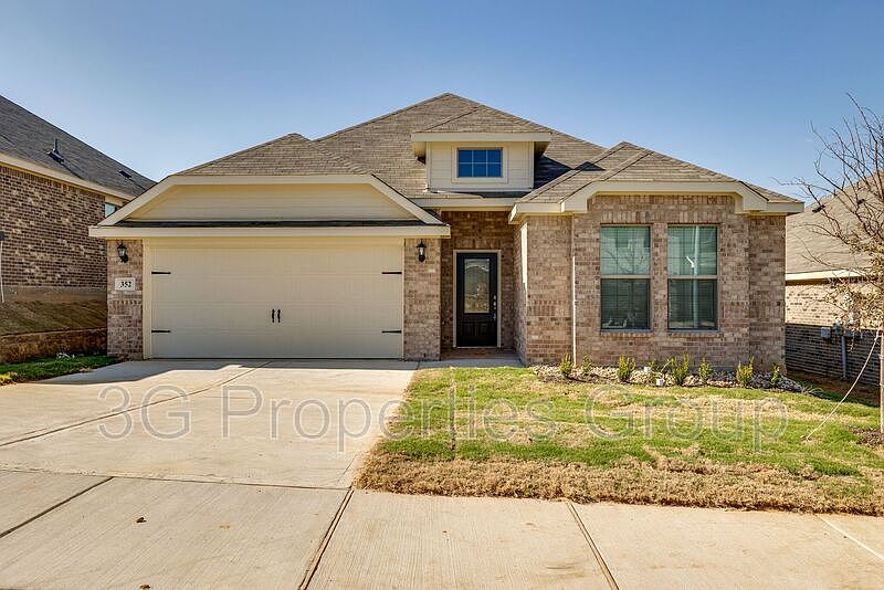 1st image of 352 Lowery Oaks Trl