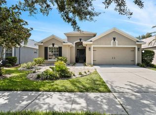 18835 Maisons Dr, Lutz, FL 33558