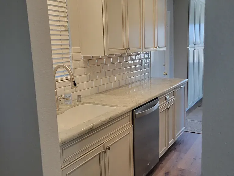 940 Rolling Green Dr — Photo 6