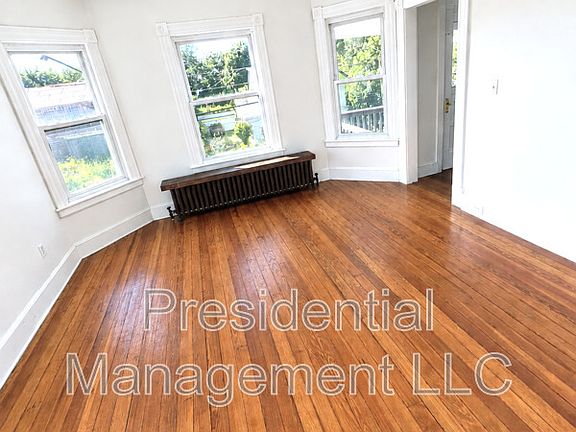 2nd image of 503 Baldwin St