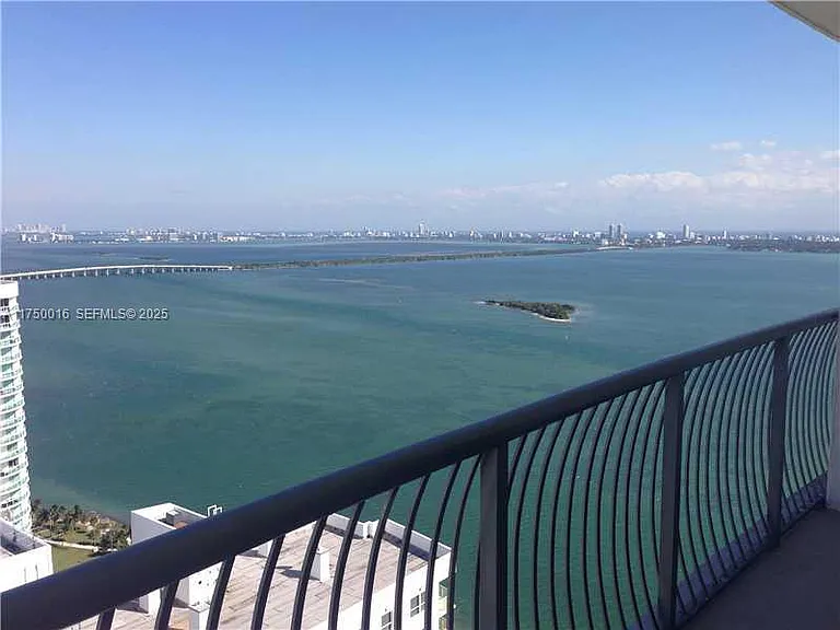 1750-1750 N Bayshore Dr #53 — Photo 1