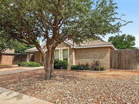 2nd image of 810 Trinidad Pl