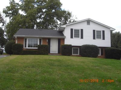 3045 Glenmont Dr, Roanoke, VA, 24018