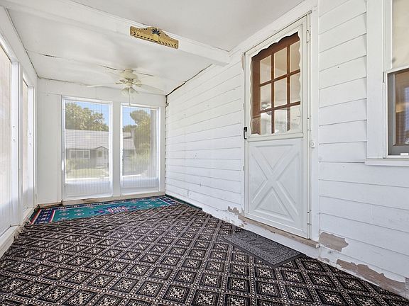 4th image of 35 Marie St