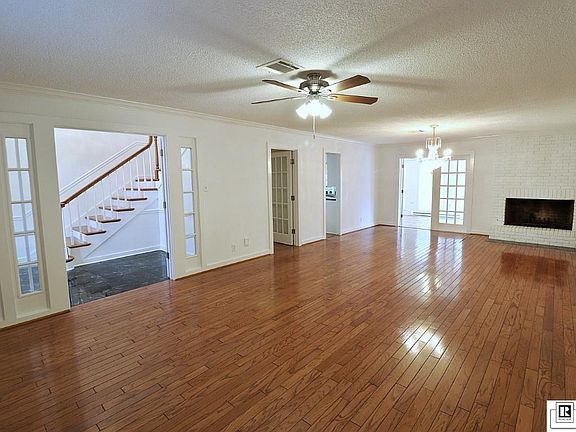 4th image of 194 Henry Rd