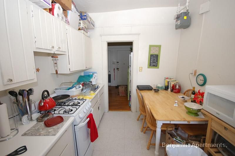 1st image of 1820 Commonwealth Ave APT 32