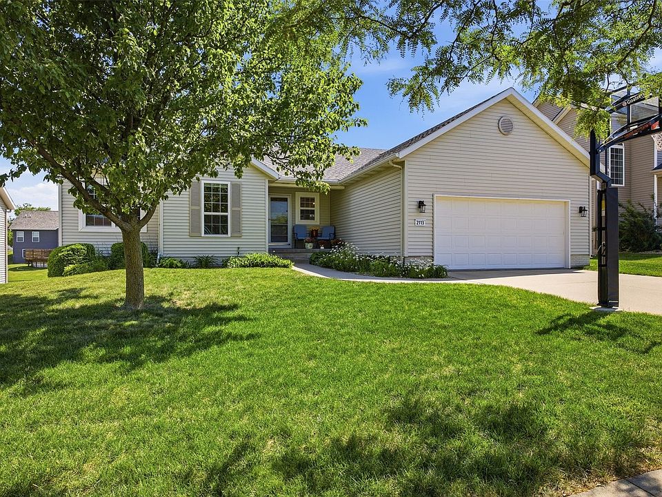 1st image of 2113 Radcliffe Dr SW