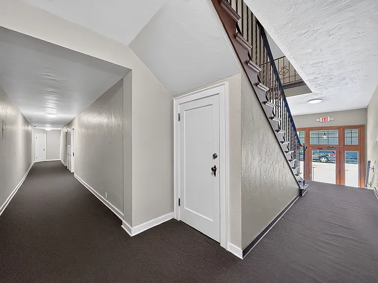 280 Morris Ave S #7 — Photo 10
