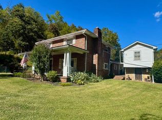 4638 Arnoldsburg Rd, Spencer, WV 25276