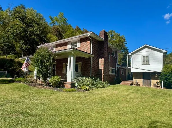 4638 Arnoldsburg Rd, Spencer, WV 25276