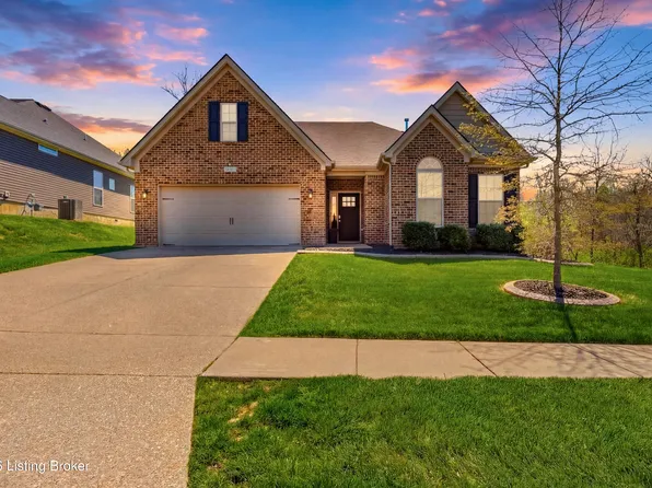 10307 Park Lake Dr, Louisville, KY 40229