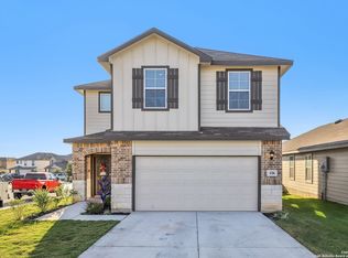 116 Middle Green, Floresville, TX 78114