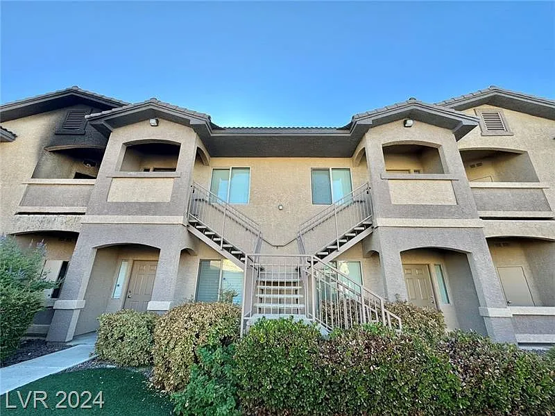 Jeffreys St #2104 - 8805* - 1 — Photo 1