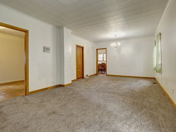4th image of 330 Lime St #1