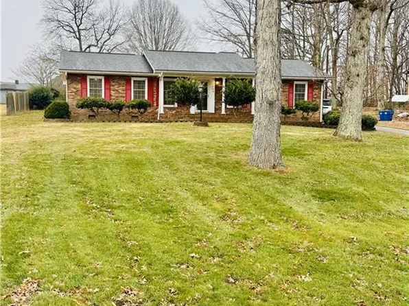 706 Crooked Run Rd, Rural Hall, NC 27045