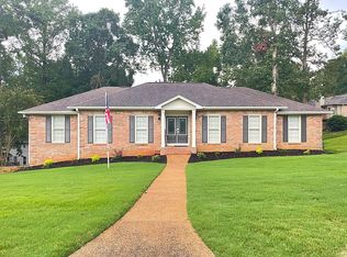 2240 Mill Run Cir, Birmingham, AL 35226