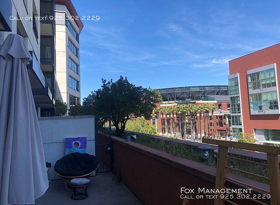 1st image of 250 King St Unit 468