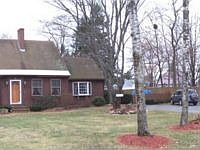 2nd image of 24 Hobart St