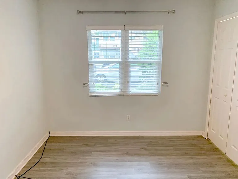 2064 Arlington St — Photo 13