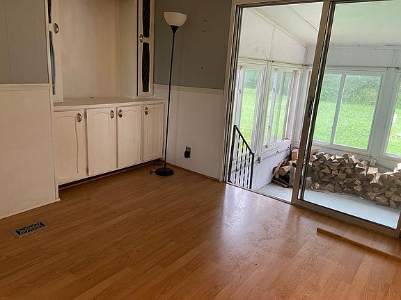 Dining area and Screened porch