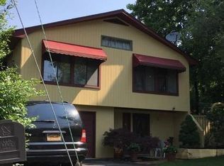 15 Klaffky Ct, Huntington, NY 11743