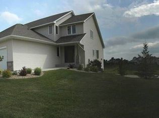 2078 Crimson Ridge Dr NW, Rochester, MN 55901