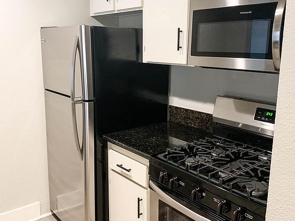 3rd image of 3909 Florida St APT 110