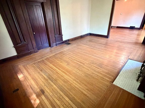 3rd image of 3018 Fairfield Ave #2