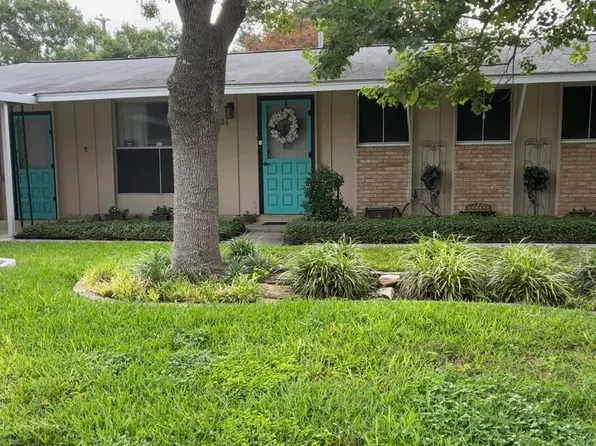 8306 Staton Dr, San Antonio, TX 78224
