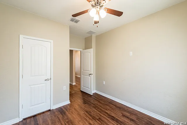 5526 Castle Brook Dr — Photo 29