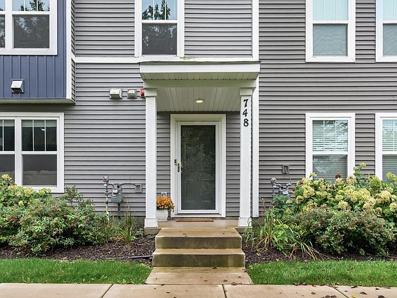 3rd image of 748 Midtown Ln #2