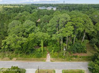 6813 Natchez St, Biloxi, MS 39532