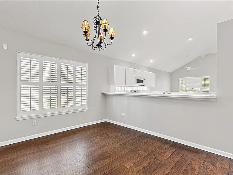 1065 Theodore Ave — Photo 8