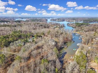 562 Normandy Rd, Mooresville, NC 28117