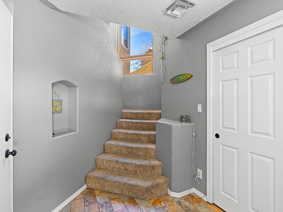 5th image of 5231 La Colonia Dr NW