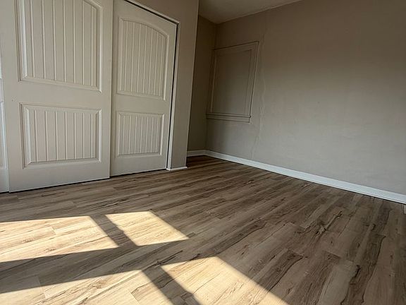 4th image of 2905 Madison Ave
