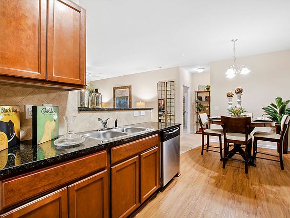 3rd image of 3831 Queen Anne Loop #206